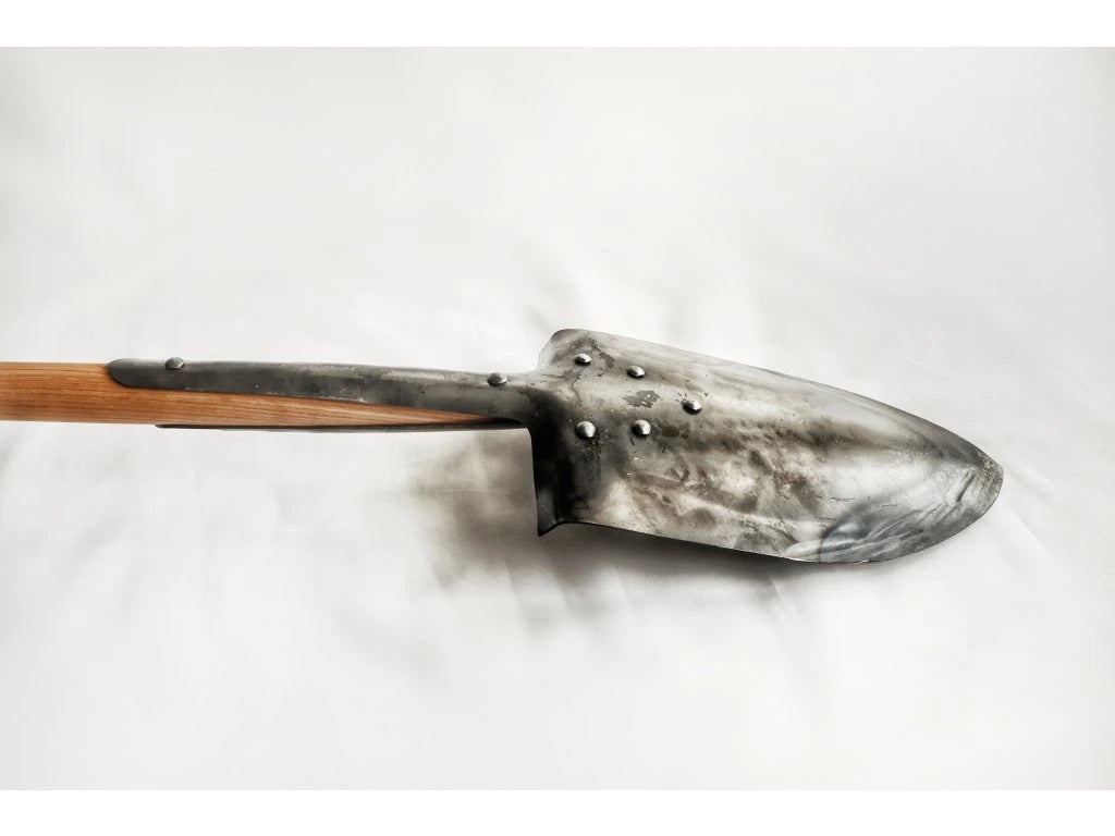 Kovaný rýľ špicatý