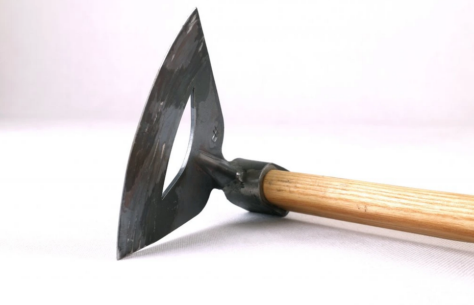 Motyka ručne kovaná odľahčená