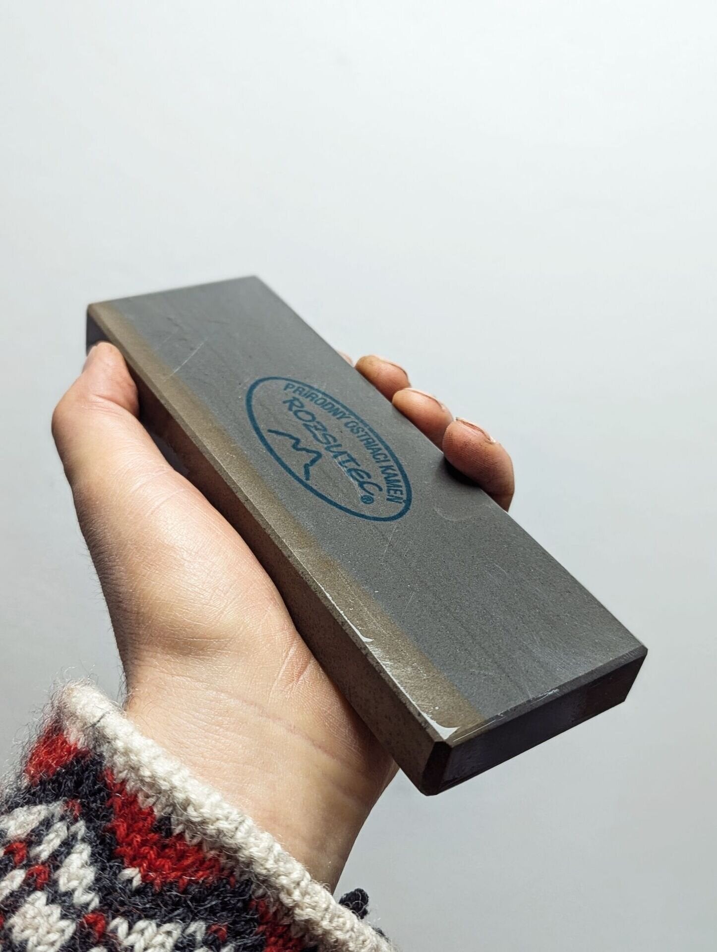 ostriaci prírodny kameň Rozsutec 180x60x20mm 	
ONOPKO180